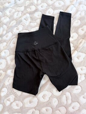 Beyond Yoga Black High-Rise Leggings Sz XS D17